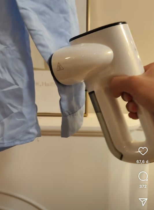 Clothing vacuum iron steamer